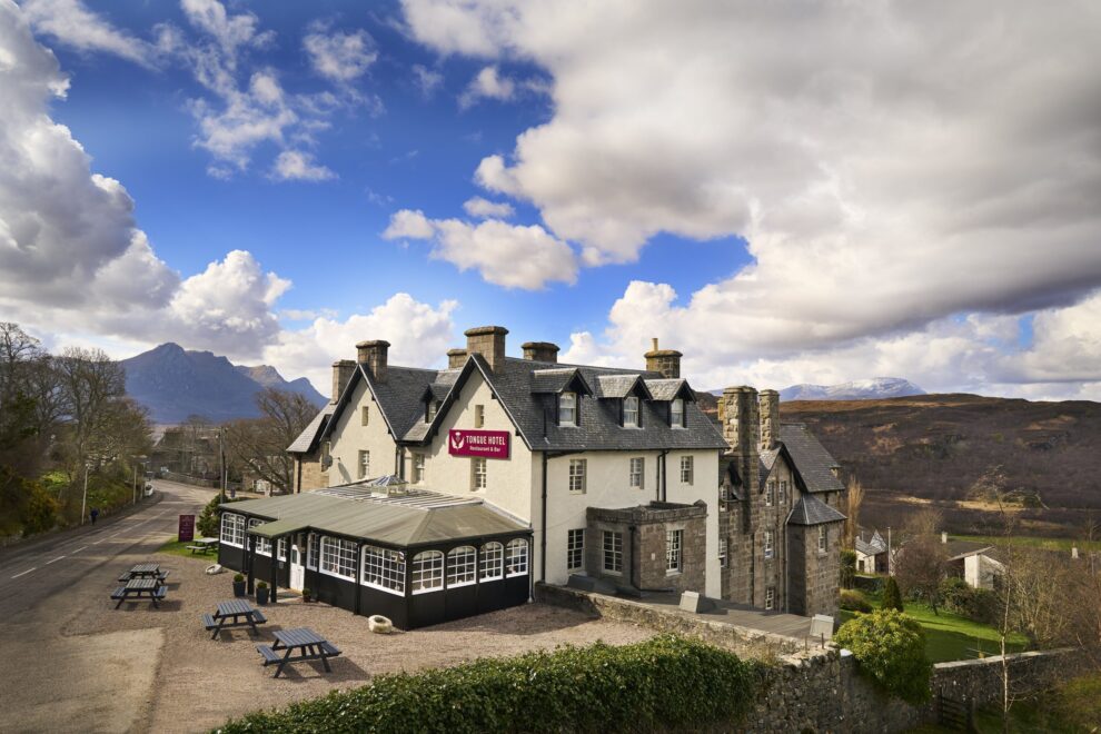Tongue Hotel Exterior